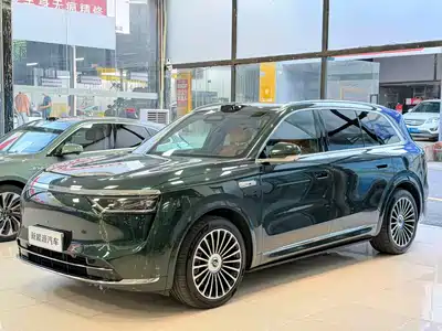 AITO Wenjie M8 2025