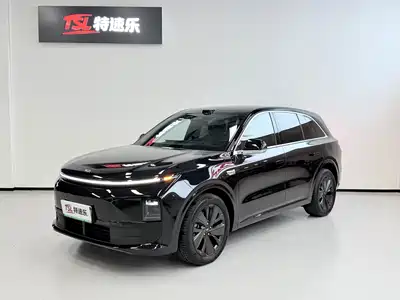 Li Auto L6 2025