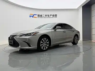 Lexus ES 2021