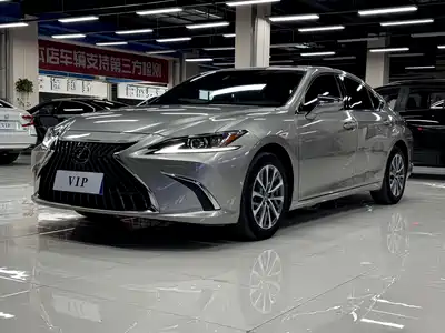 Lexus ES 2023