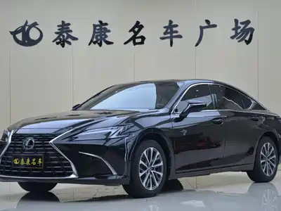 Lexus ES 2026