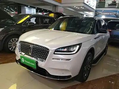 Lincoln Adventurer 2022