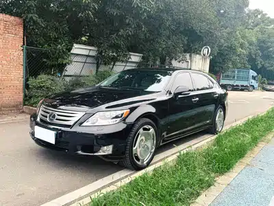 Lexus LS 2011