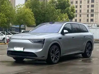 AITO Wenjie M8 2025
