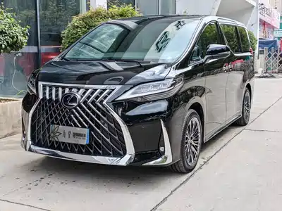 Lexus LM 2022