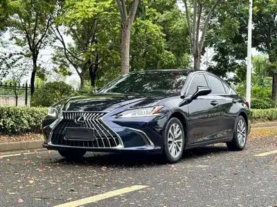 Lexus ES 2021