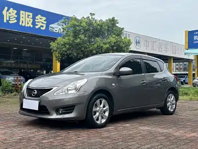 Nissan Tiida 2012