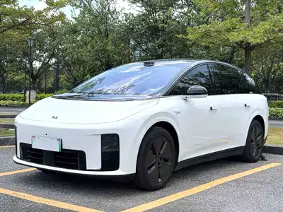 Li Auto i8 2025