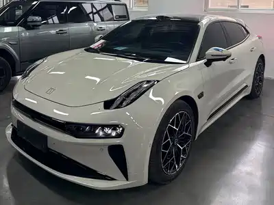 ZEEKR 001 2025