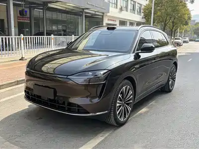AITO Wenjie M9 2025