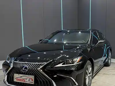 Lexus ES 2019