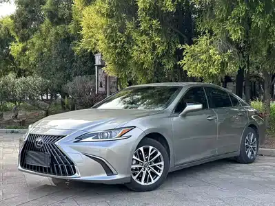 Lexus ES 2024