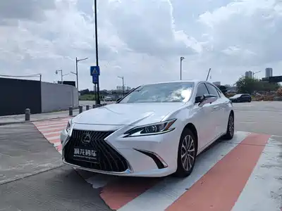 Lexus ES 2024