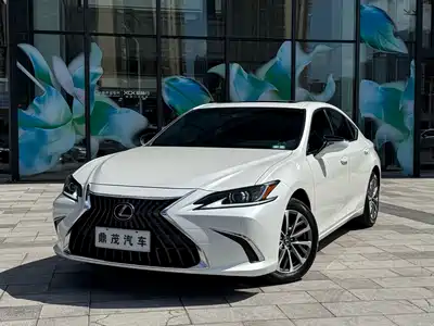 Lexus ES 2024
