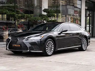 Lexus LS 2025