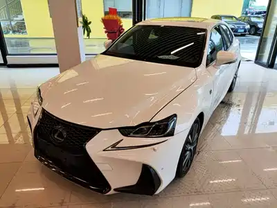 Lexus IS 2019