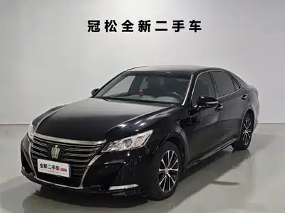 Toyota Crown 2018