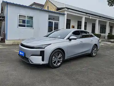 Geely Galaxy L6 2025
