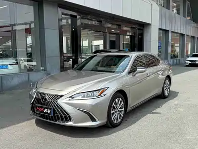Lexus ES 2024