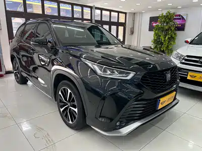 Toyota Crown Kluger 2022