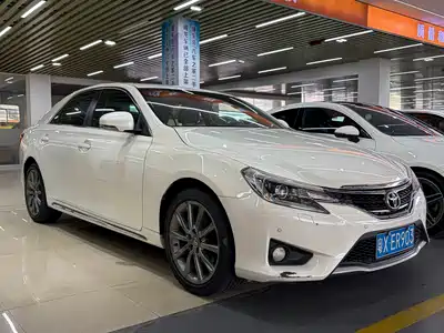 Toyota Reiz 2015