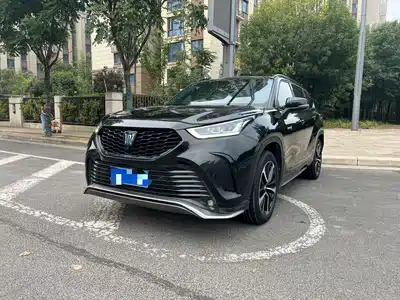 Toyota Crown Kluger 2022