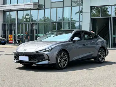 MG MG7 2025
