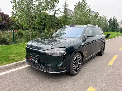 AITO Wenjie M9 2025