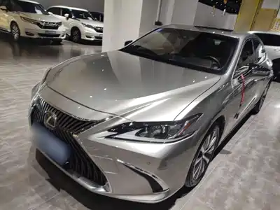 Lexus ES 2019