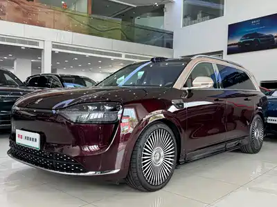 AITO Wenjie M9 2025