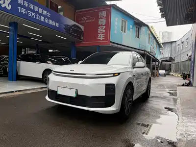 Li Auto L6 2025