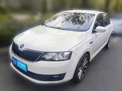 Skoda Rapid Spaceback 2015