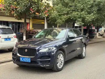 Jaguar F-PACE 2016
