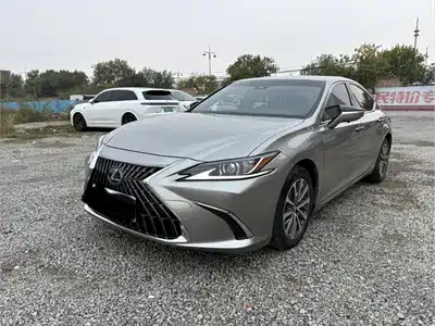 Lexus ES 2021