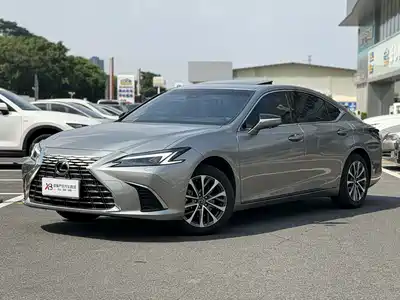 Lexus ES 2026