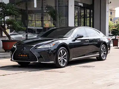 Lexus LS 2022