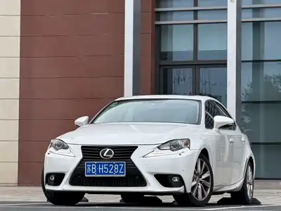 Lexus IS 2016