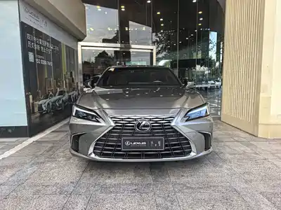 Lexus ES 2026