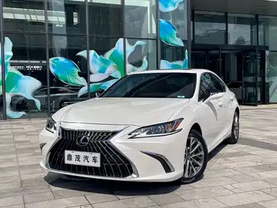 Lexus ES 2023