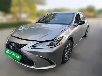 Lexus ES 2022