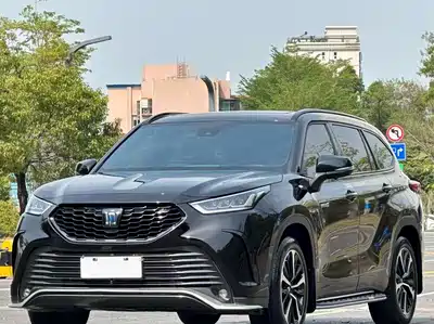 Toyota Crown Kluger 2022