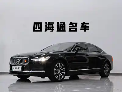 Volvo S90 Plug-in Hybrid 2024