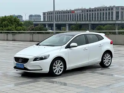 Volvo V40 2015