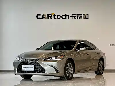 Lexus ES 2024