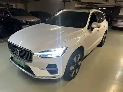Volvo XC60 Plug-in Hybrid 2024