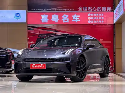 ZEEKR 001 2025