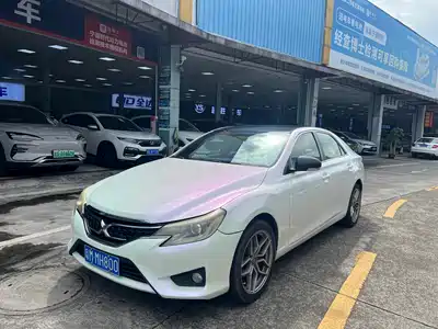 Toyota Reiz 2014