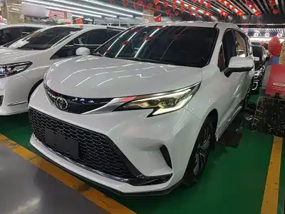 Toyota Granvia 2024