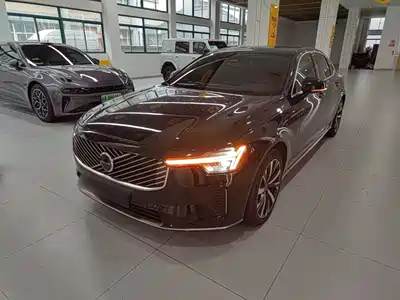 Volvo S90 2026