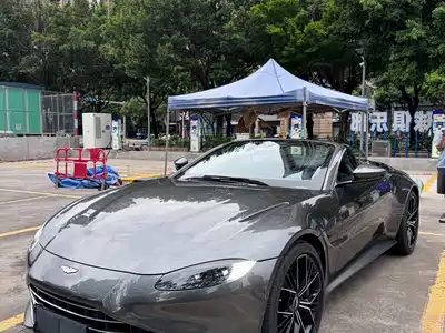 Aston Martin V8 Vantage 2021